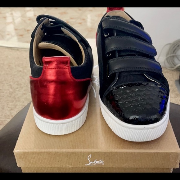 These are practically new 9/10. I’m currently cleaning my closet out… - Picture 3 of 3